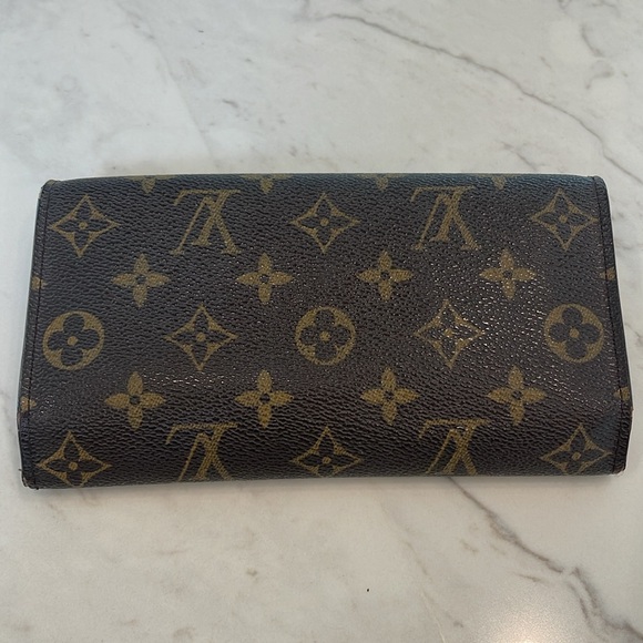Louis Vuitton Monogram Wallet - Picture 2 of 16